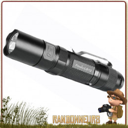 Lampe torche puissante, la FENIX LD12 donne 125 lumens sur près de 87 mètres, seulement sur une pile AA